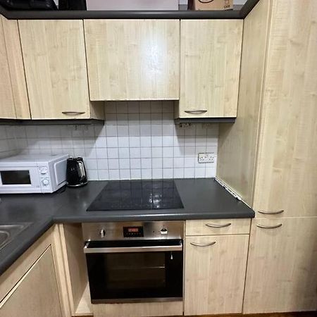 A 2 Standard Bedrooms Flat London Kültér fotó