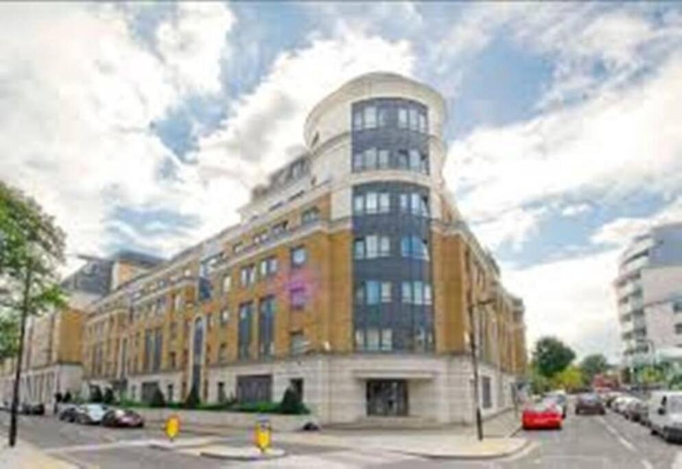 A 2 Standard Bedrooms Flat London Kültér fotó
